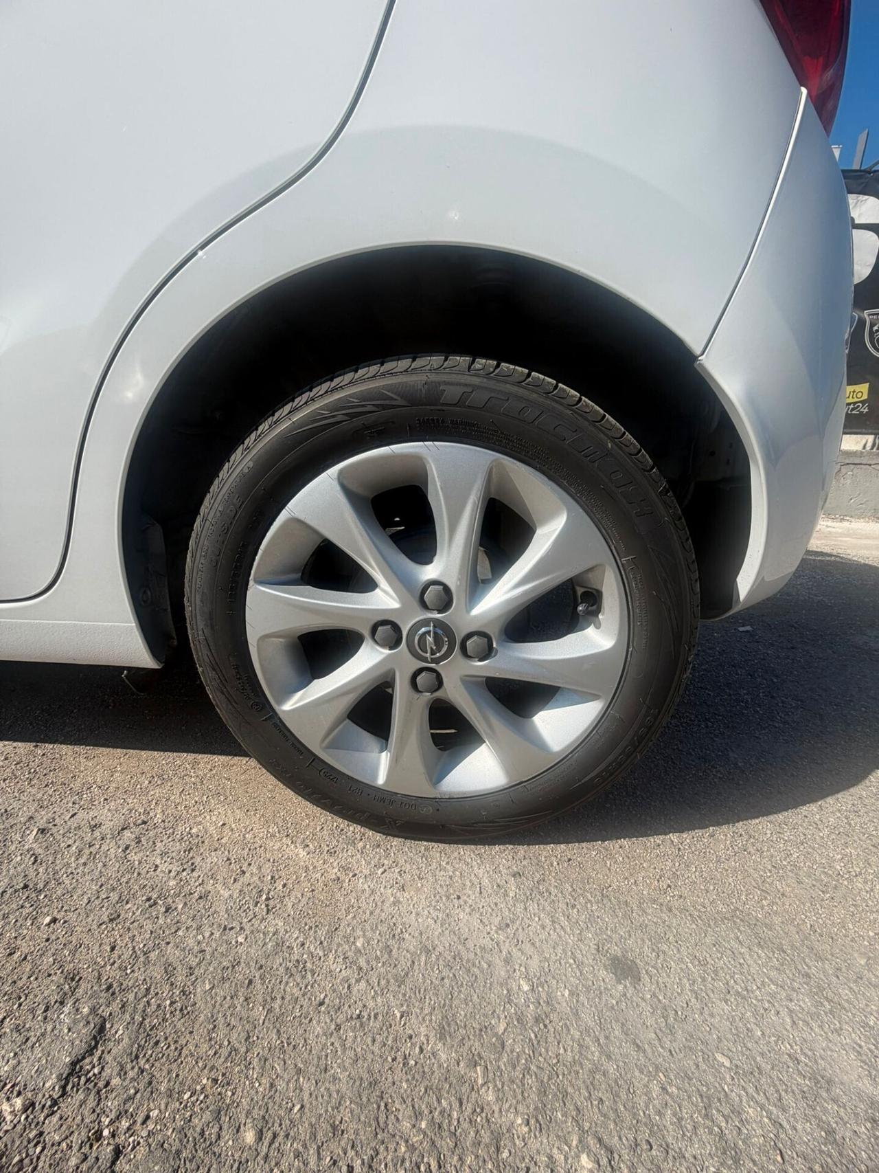 Opel Karl 1.0 75 CV Cosmo