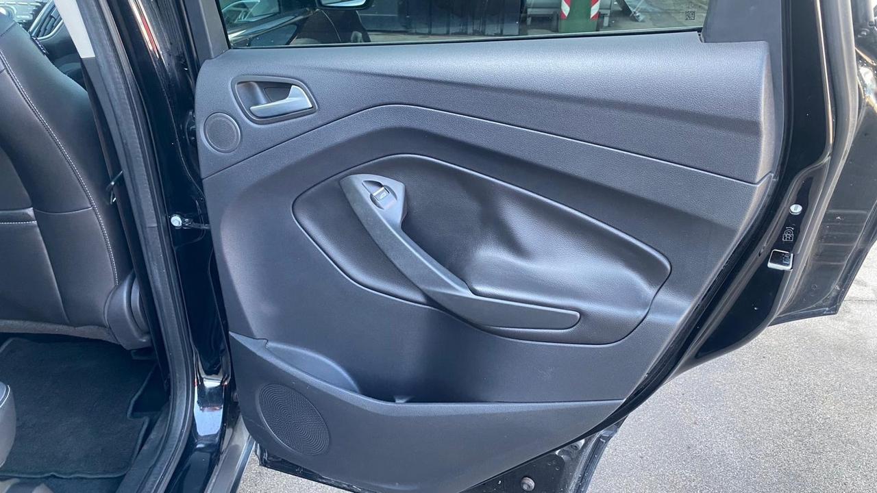 Ford Kuga 2.0 TDCI 163 CV 4WD Powershift Titanium