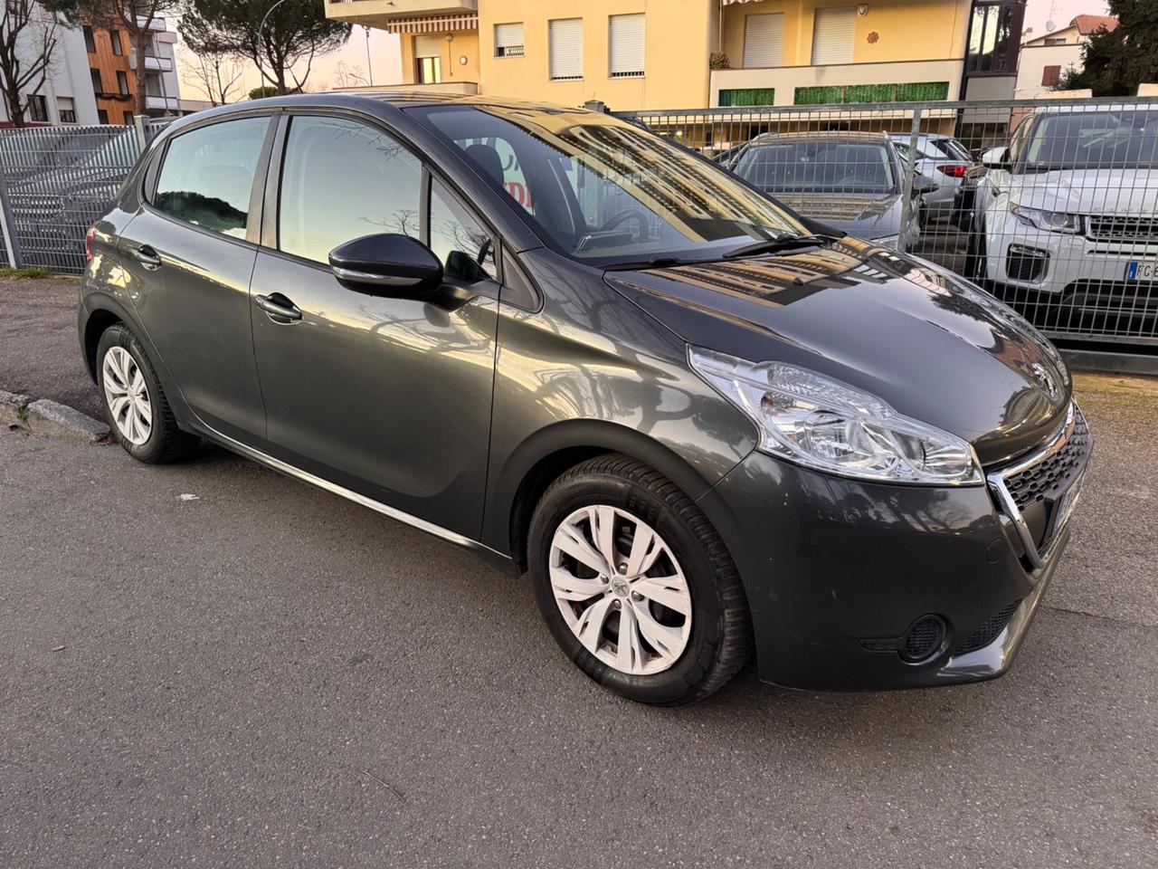 Peugeot 208 1.4 HDi 68 CV 5 p neopaten garanzia 12 m