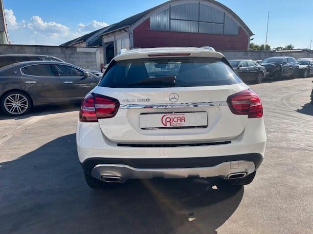 Mercedes-benz GLA 200 Business
