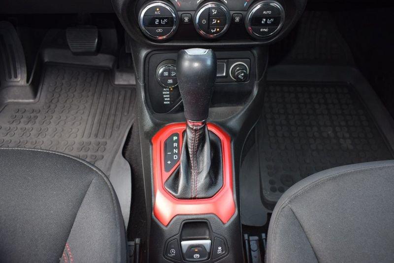 Jeep Renegade 2.0 Mjt 170CV 4WD Active Drive Low Trailhawk