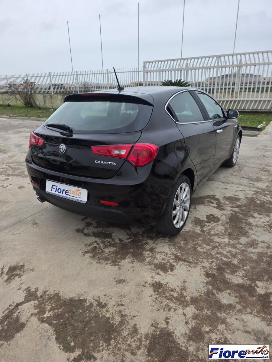 ALFA ROMEO - Giulietta - 1.6 JTDm-2 120 CV Distinctive