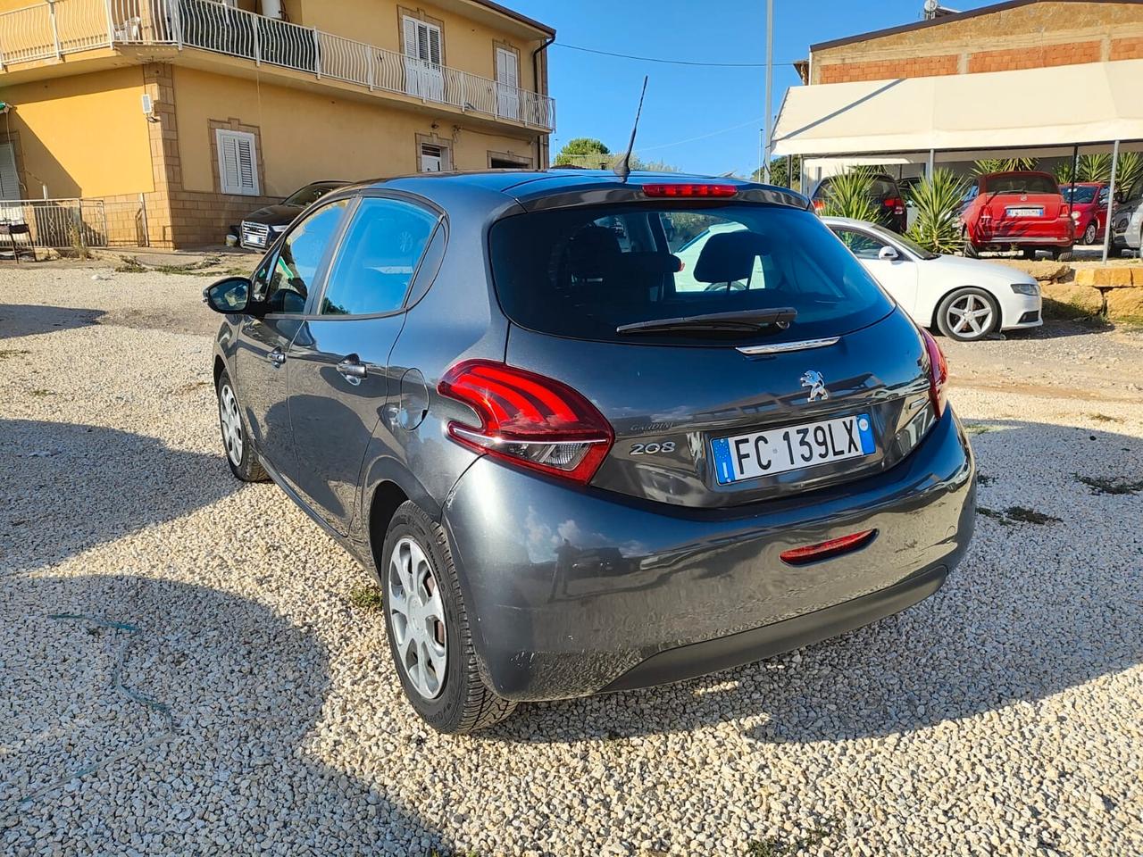 Peugeot 208 BlueHDi 75 5 1.6hdi adatta per neopatentati