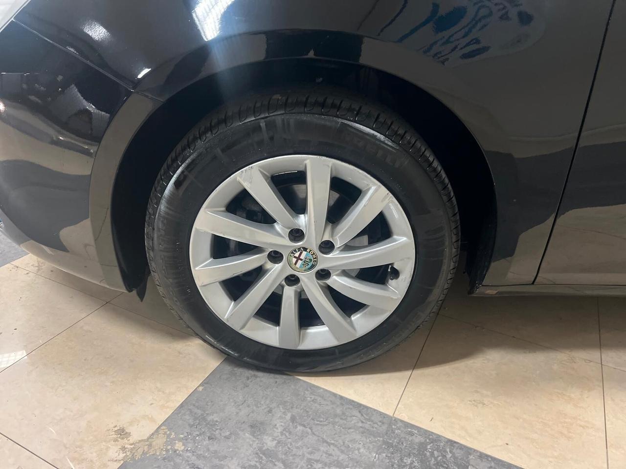 Alfa Romeo Giulietta 1.4 Turbo 120 CV GPL Distinctive