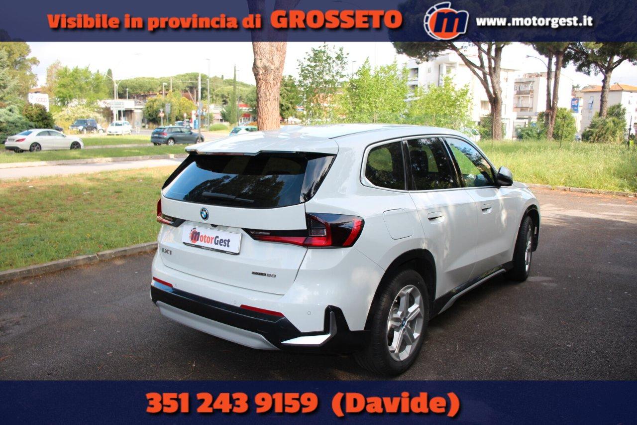 BMW iX1 edrive 20 X-Line