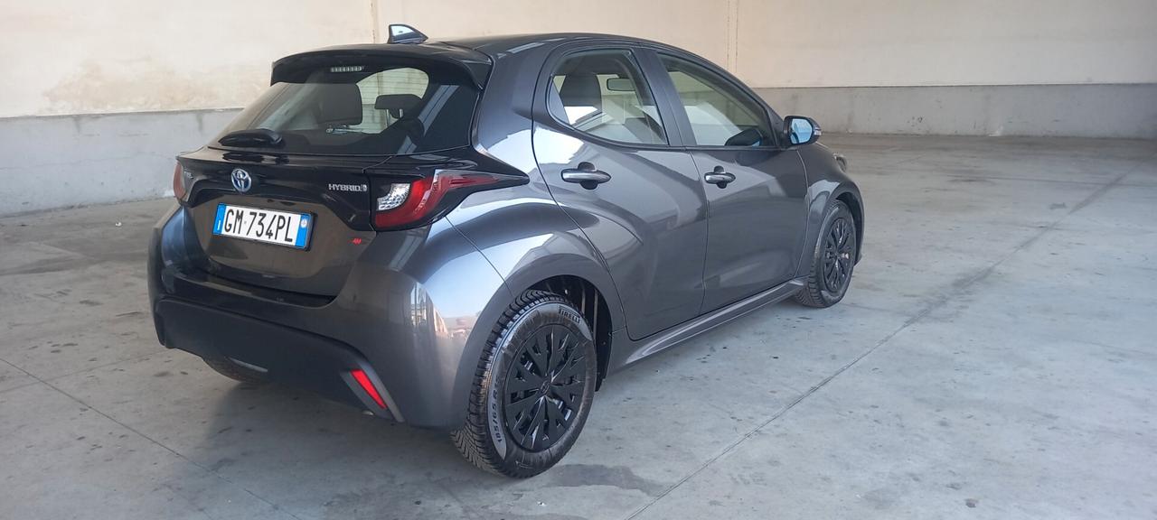 Toyota Yaris 1.5 Hybrid 2023 km 33 mila entra
