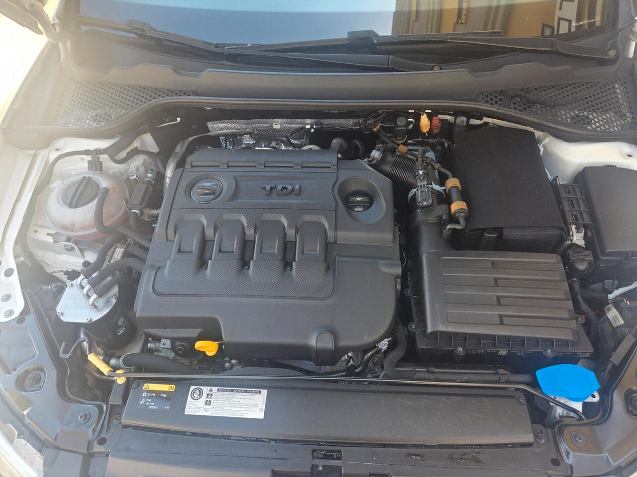 SEAT LEON 1.6 TDI ANNO 2015 FARI LED KM CERTIF VW