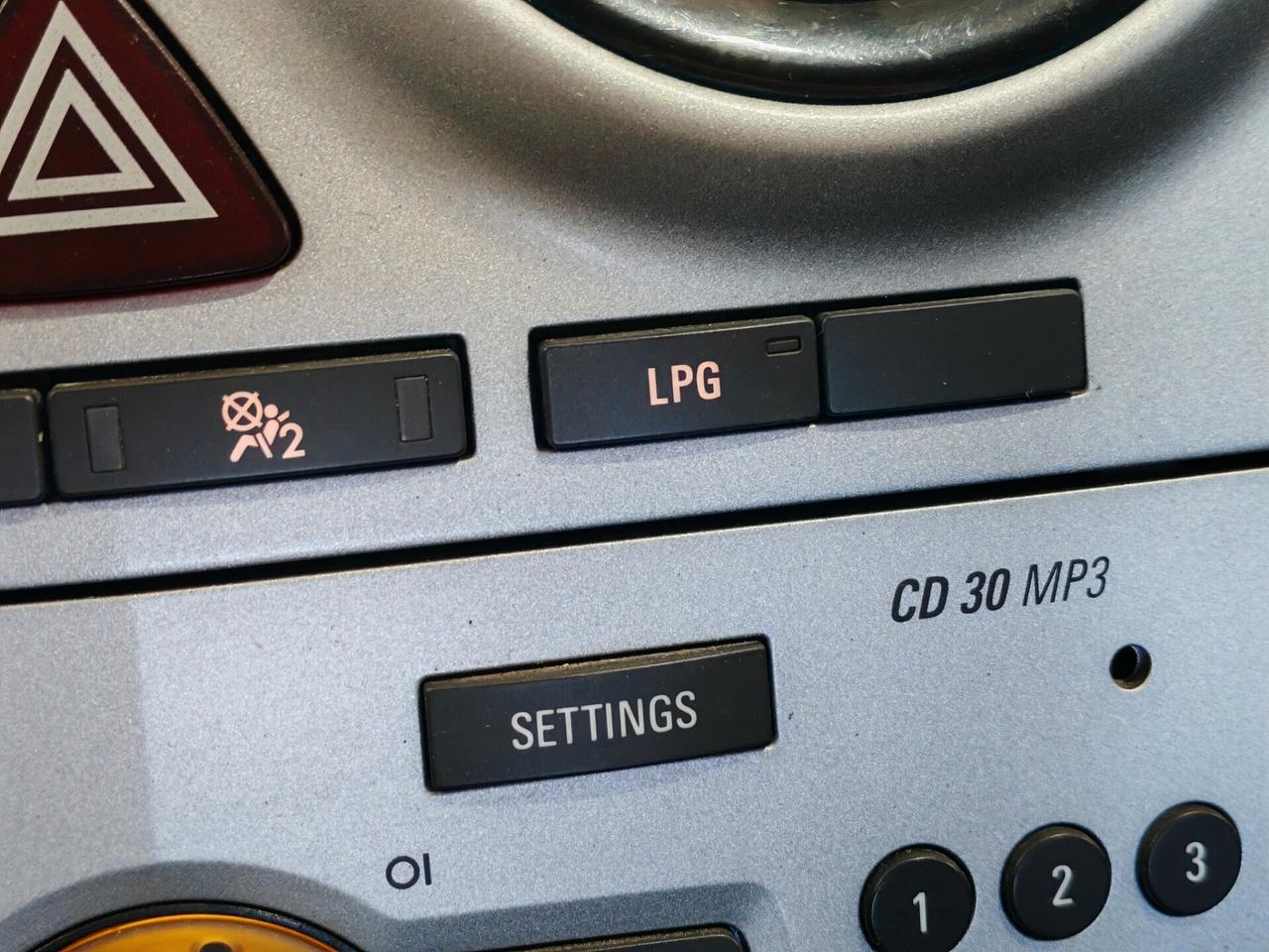 Opel Corsa 1.2 85 CV 5 porte GPL-TECH Edition