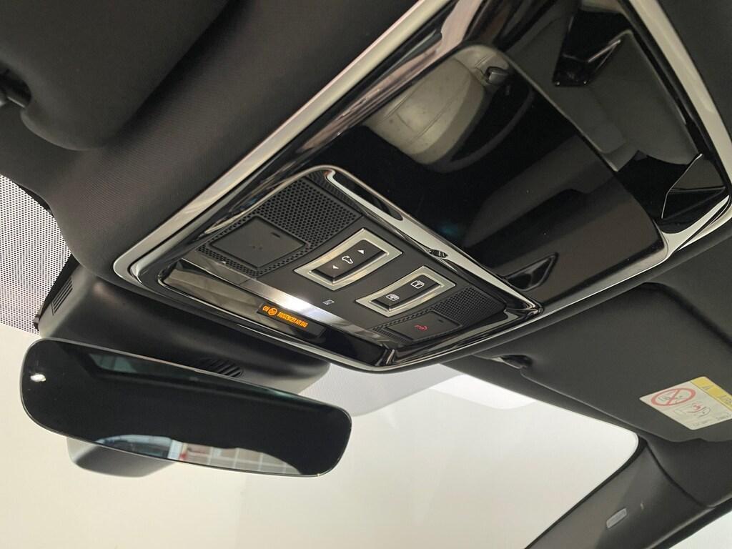 Land Rover Range Rover Velar R-Dynamic SE 300cv