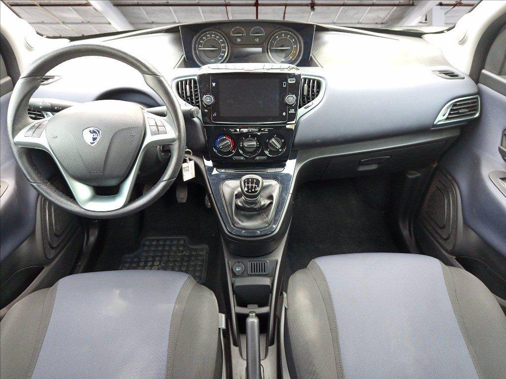 LANCIA Ypsilon 1.0 firefly hybrid Gold Plus s&s 70cv 5p.ti del 2024