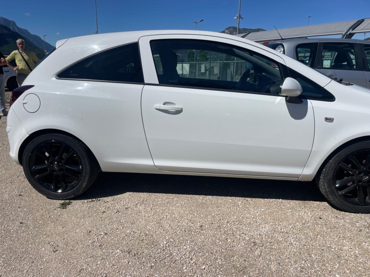 Opel Corsa 1.3 CDTI 95CV F.AP. 3 porte b-color