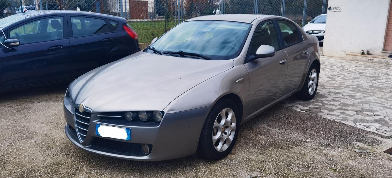 Alfa Romeo 159 1.9 JTDm 16V Exclusive