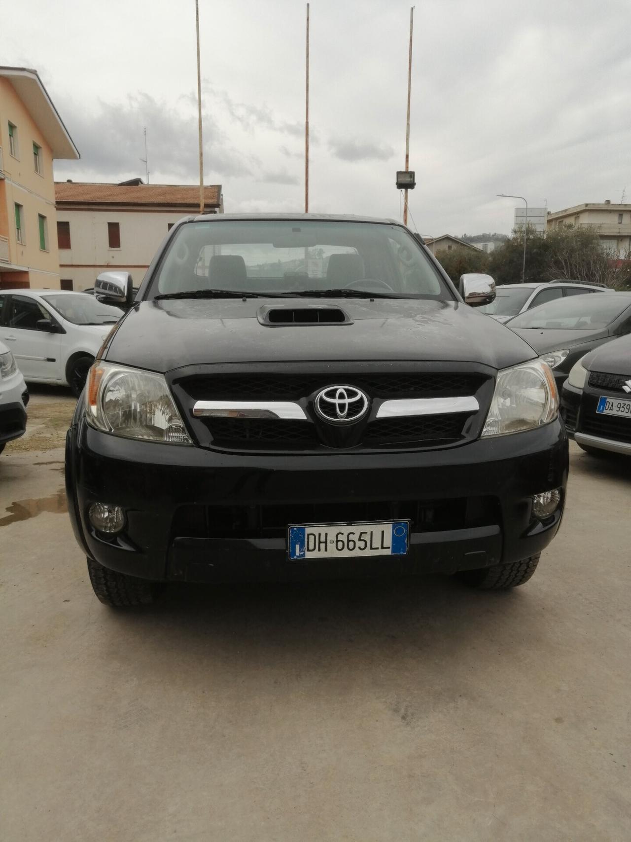 Toyota Hilux 2.5 D-4D 4WD 2p. Extra Cab DLX