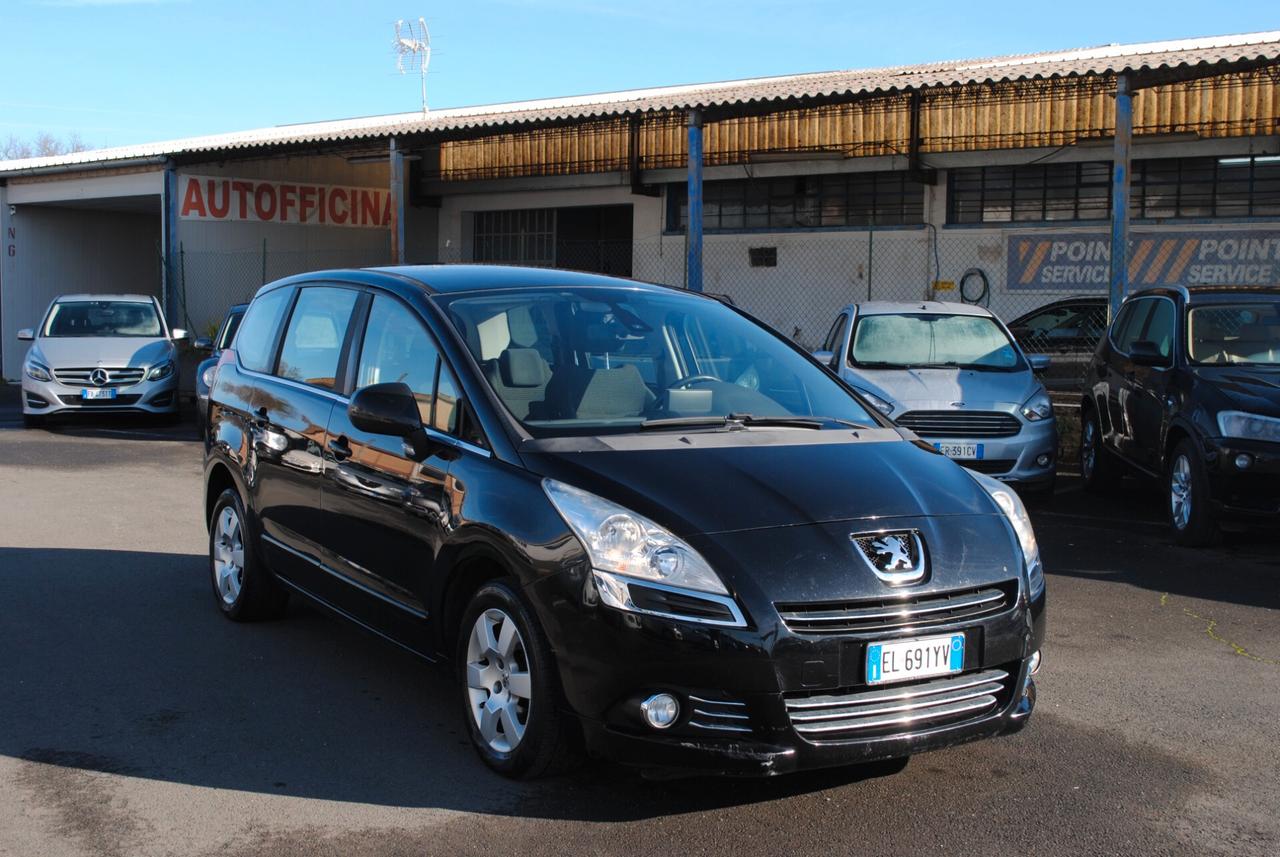 PEUGEOT 5008 1.6 HDI 111 CV OK NEOPATENTATI