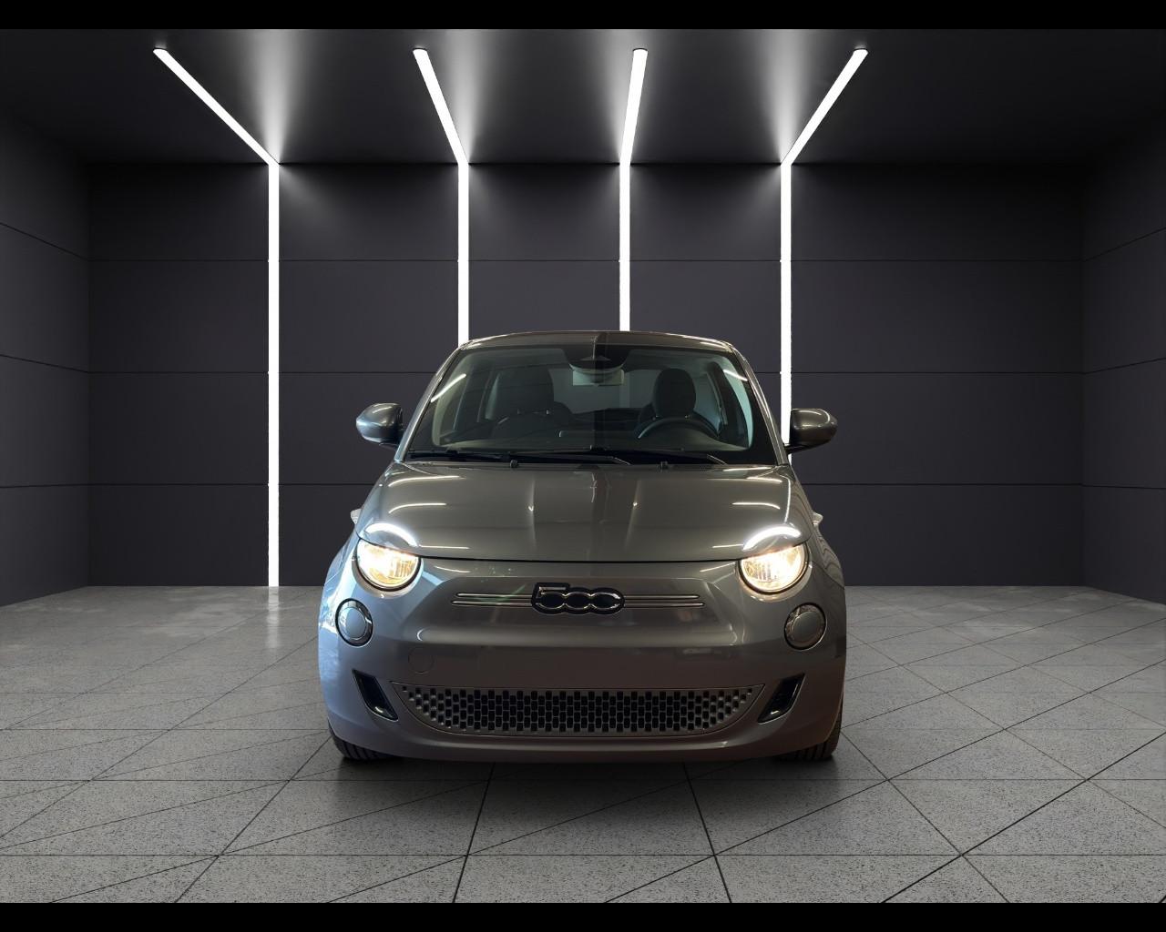 FIAT 500e - 500e Berlina 42 kWh Icon +