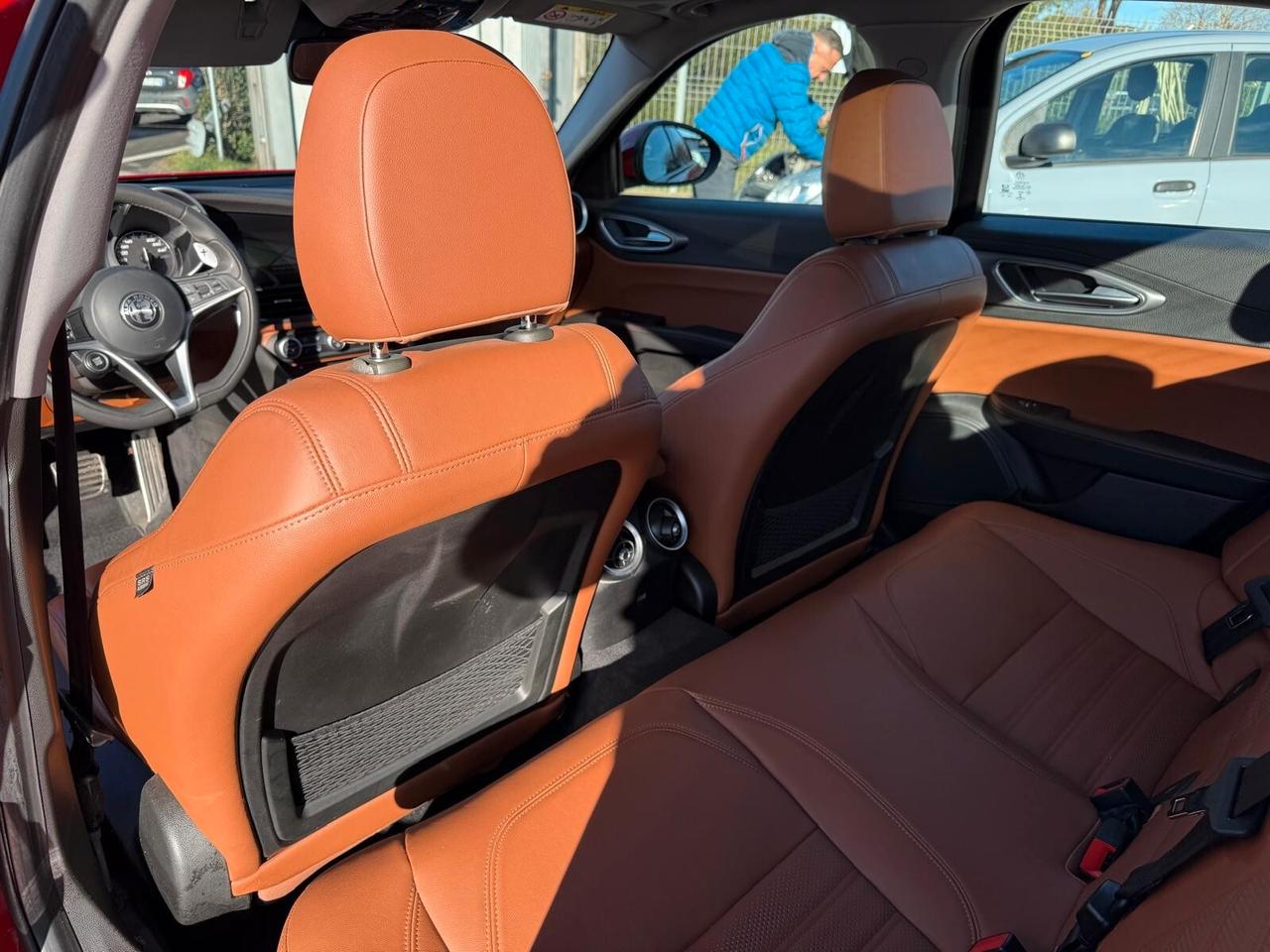 Alfa Romeo Giulia 2.2 Turbodiesel 210 CV AT8 AWD Q4 Veloce