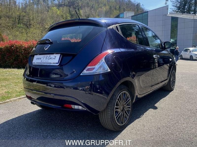 Lancia Ypsilon 1.2 69 CV 5 porte Gold