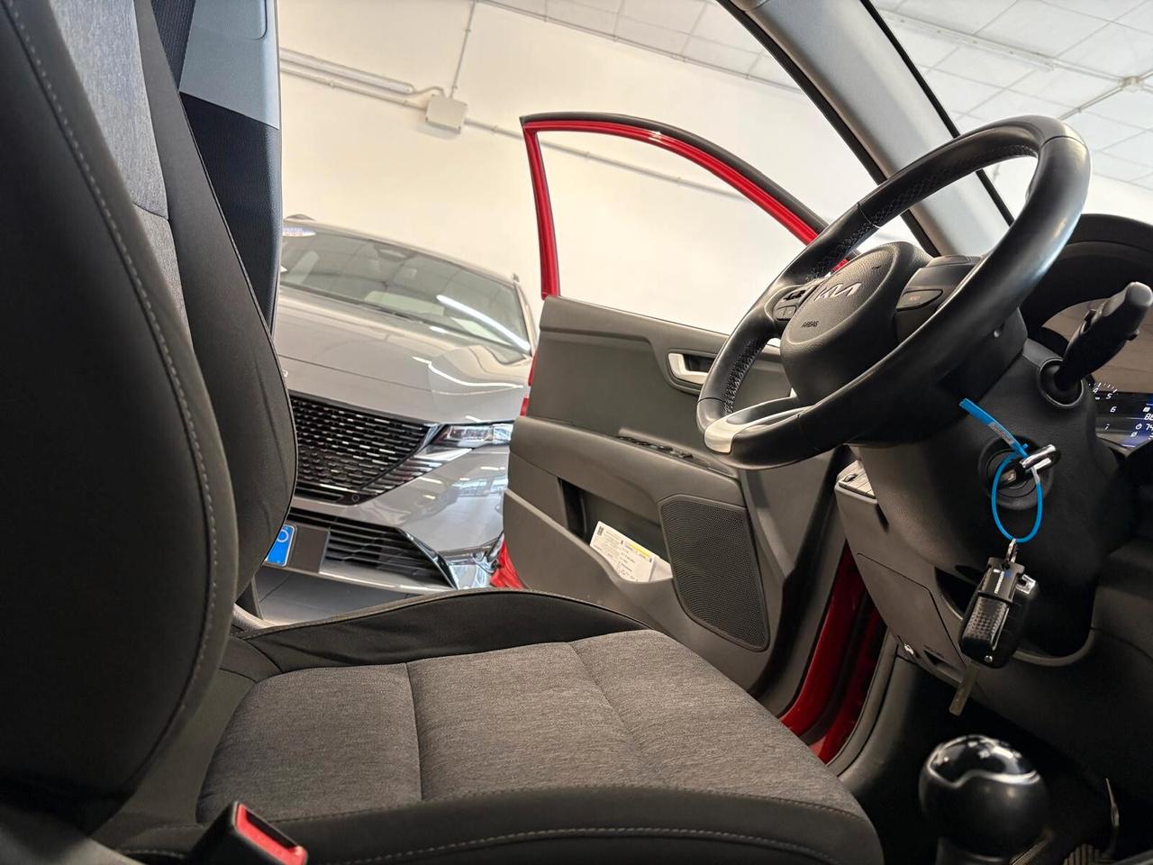 Kia Stonic URBAN 1.2 DPI 84 CV 28000 KM