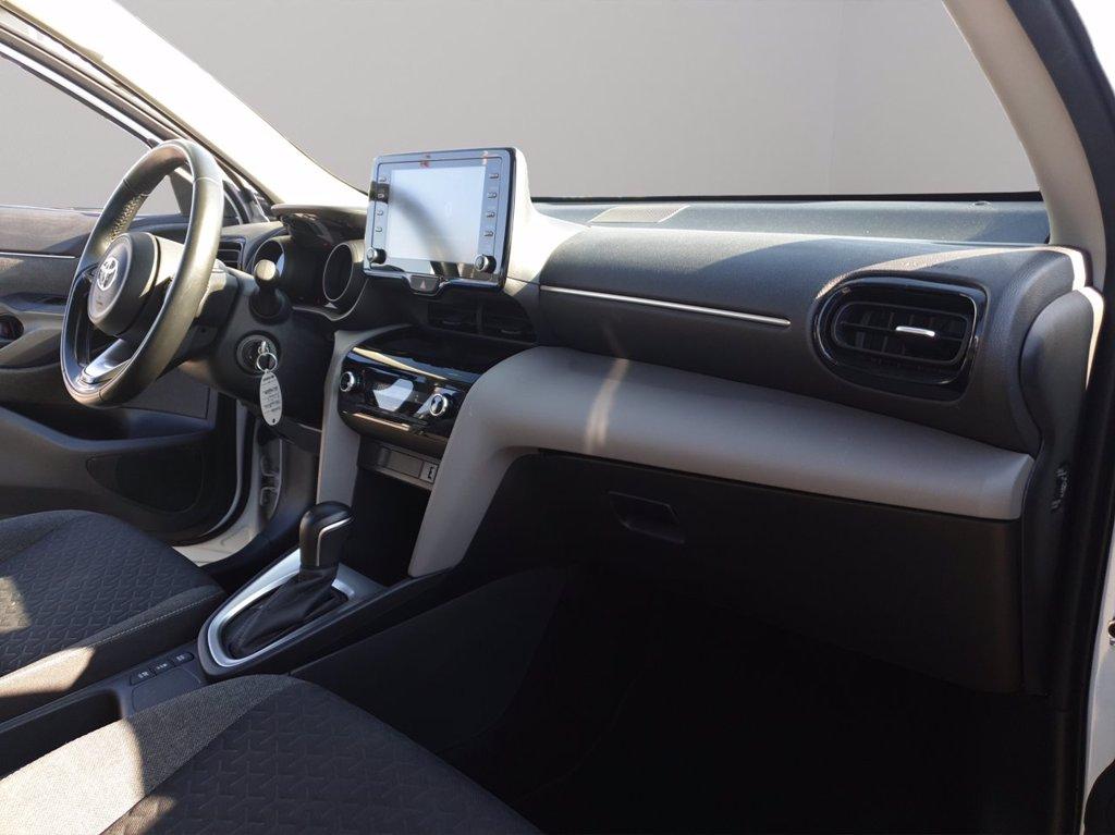 TOYOTA Yaris cross 1.5h active fwd 116cv e-cvt del 2022