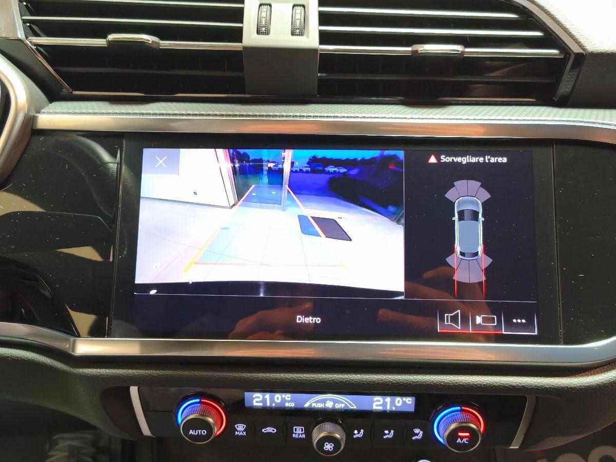 AUDI Q3 Sportback SPB 40 TDI Identity Black S-line