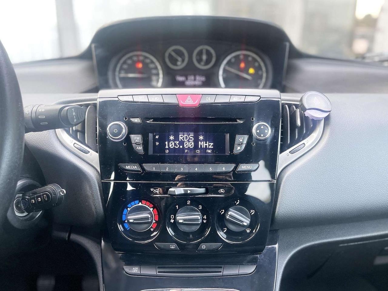 Lancia Ypsilon 1.2 Benzina 69CV E6 Neo - 2015