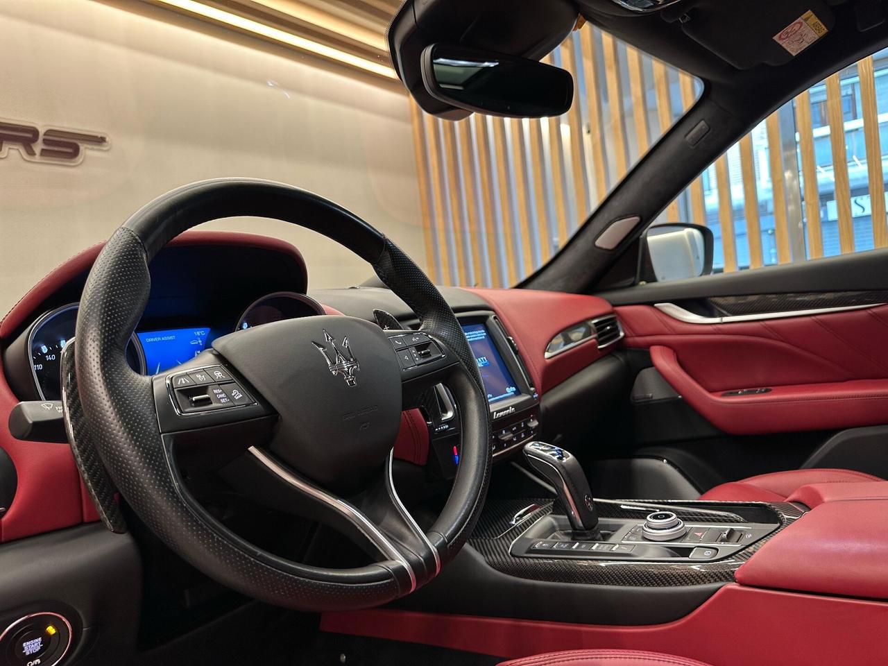 Maserati Levante V8 580 CV AWD Trofeo PARI AL NUOVO PERMUTE GARANZIA