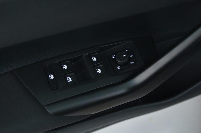 VOLKSWAGEN Polo 1.0 TSI Life / Neopatentati