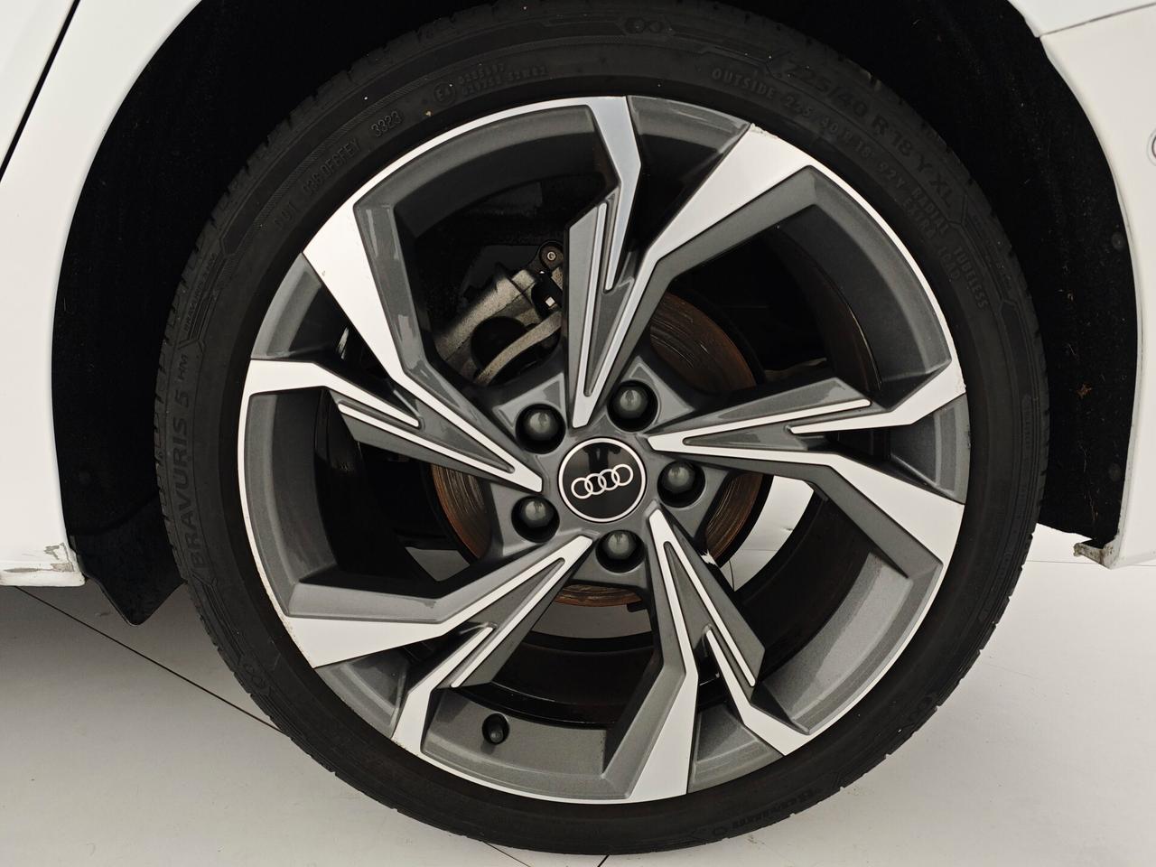 Audi A3 Sedan 35 TDI S tronic line edition