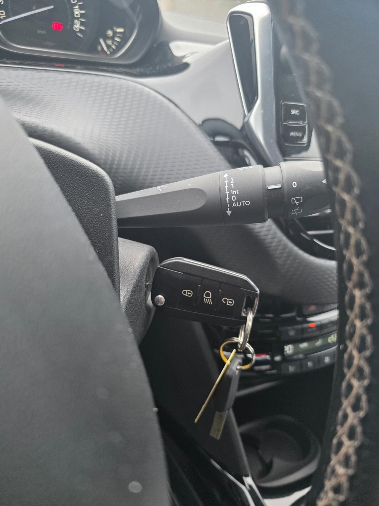 Peugeot 2008 1.6D 120cv uniproprietario perfetta e garantita