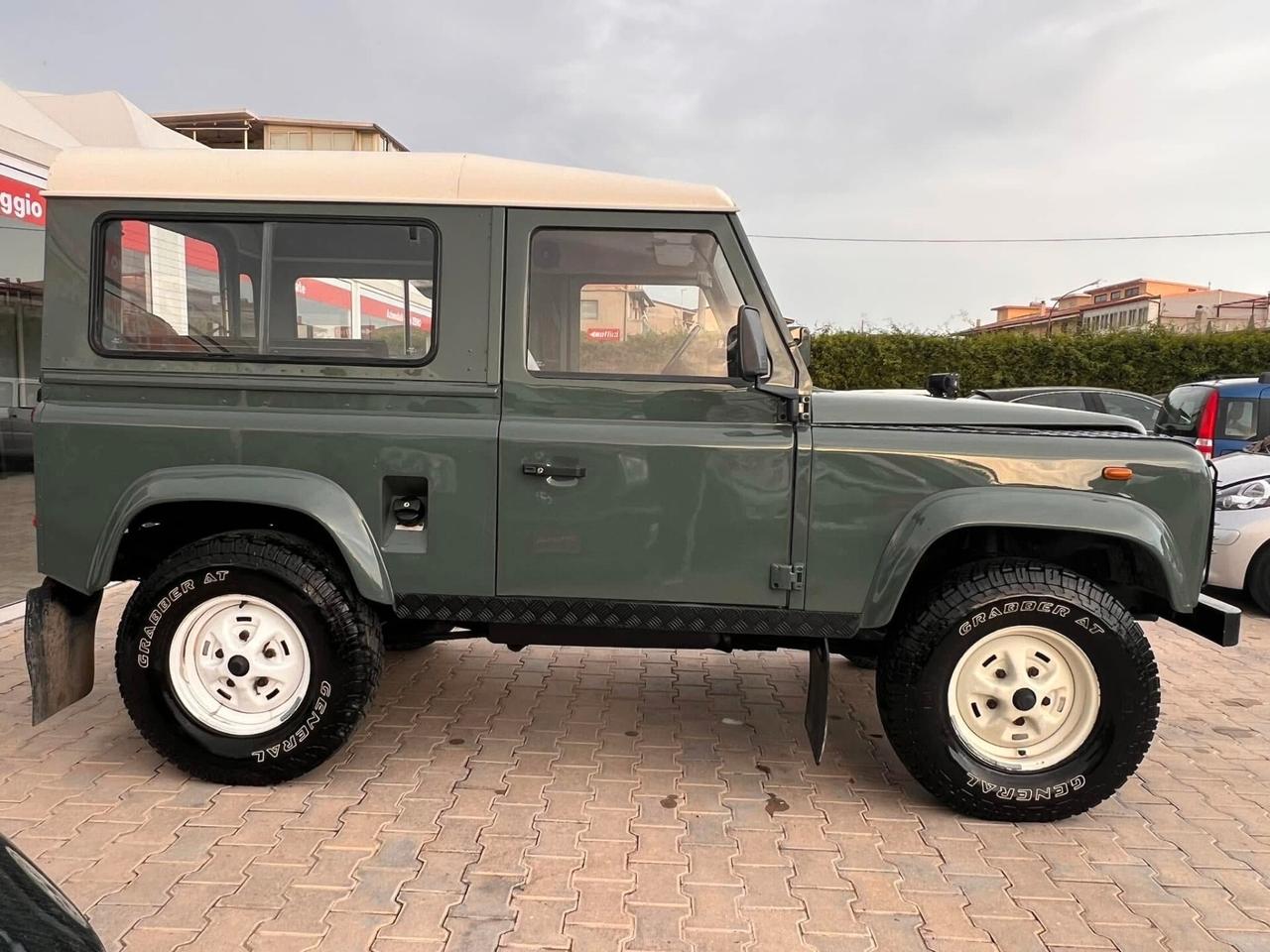 Land Rover Defender 90 diesel Hard-top