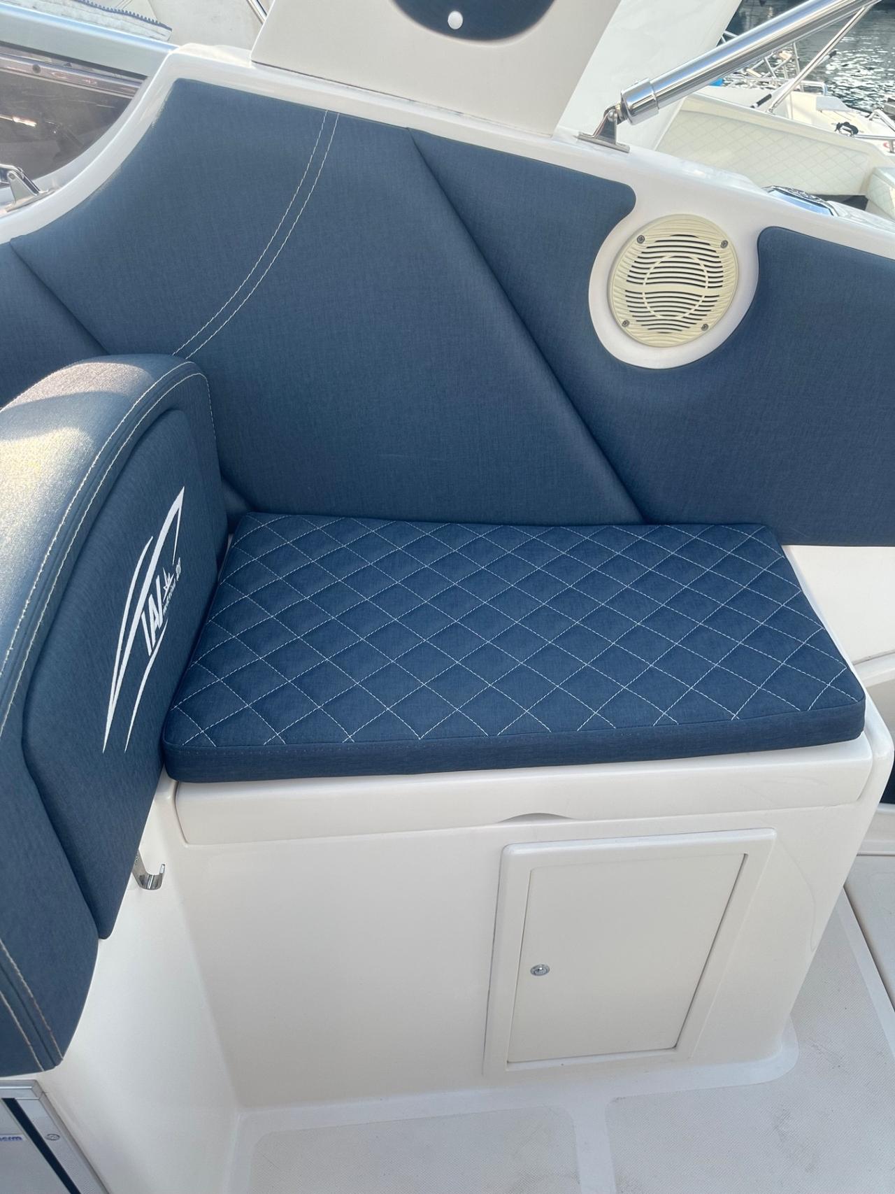 IAV MARINE 28/MERCURY 2x170CV DIESEL