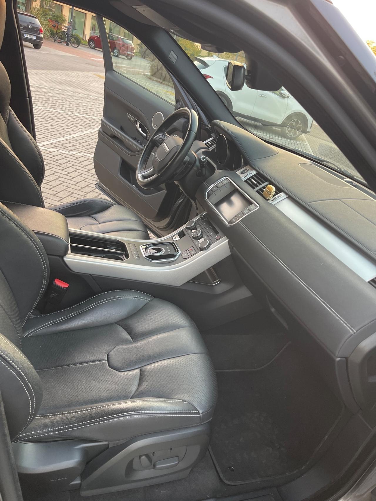 Land Rover Range Evoque 2.2 TD4 5p. British Edition Dynamic