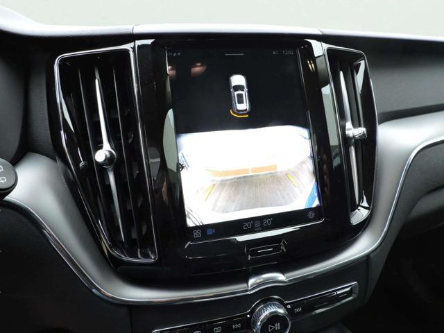 VOLVO XC60 B5 (benzina) AWD Core automatica Aziendale