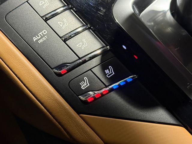 PORSCHE Cayenne 3.0 Diesel Platiunum Edition