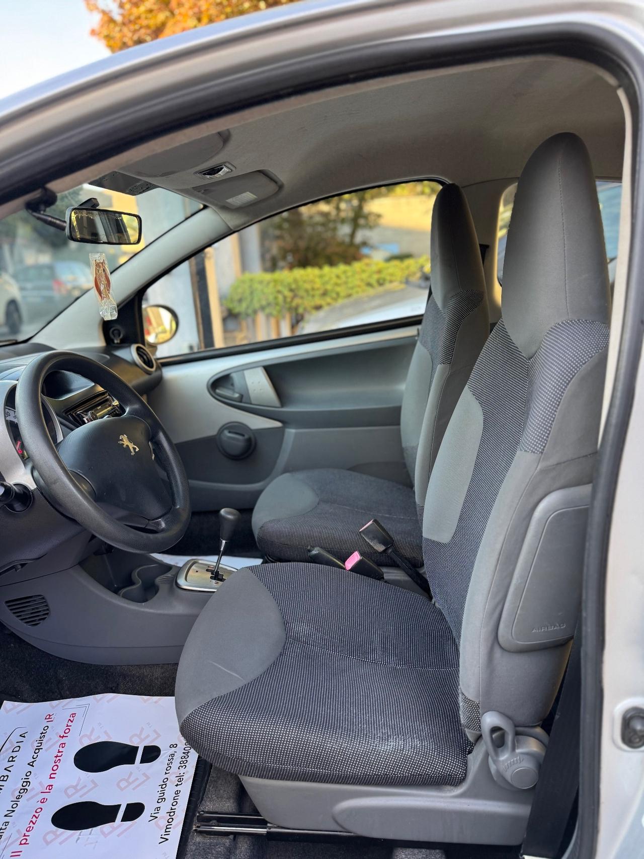 Peugeot 107 1.0 68CV 3p. Sweet Years 2Tronic