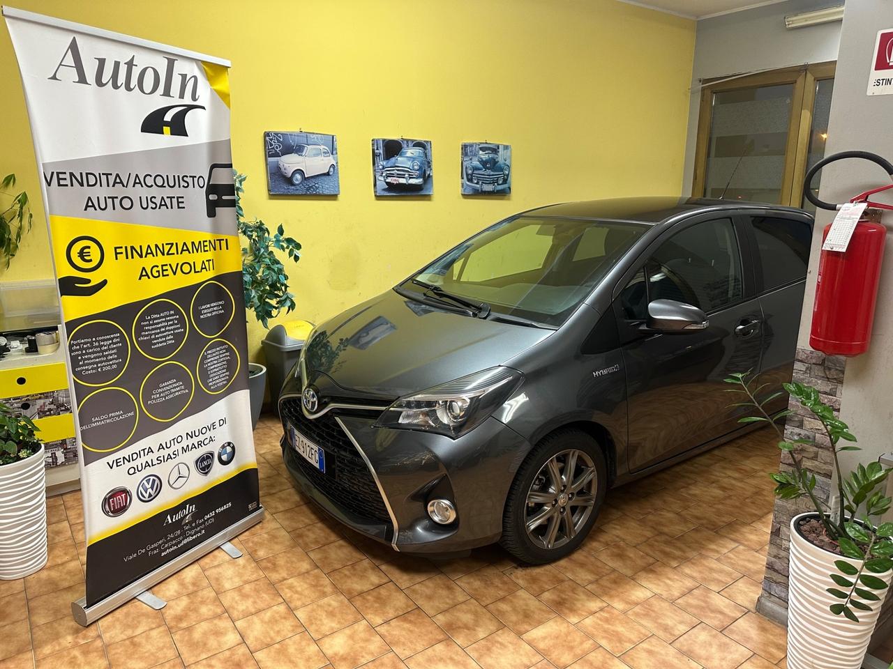 Toyota Yaris 1.5 Hybrid tetto panoramico