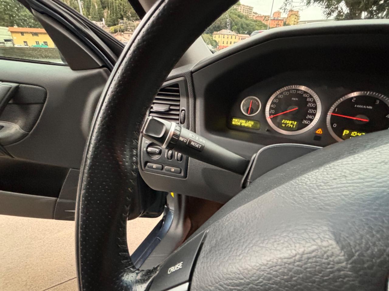 Volvo V70 2.4 D5 Kinetic