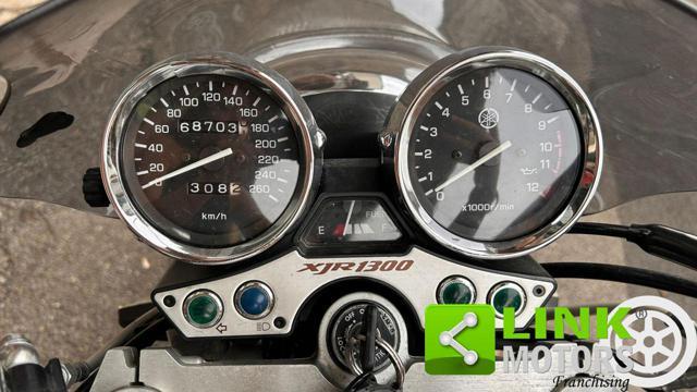 YAMAHA XJR 1300 racer