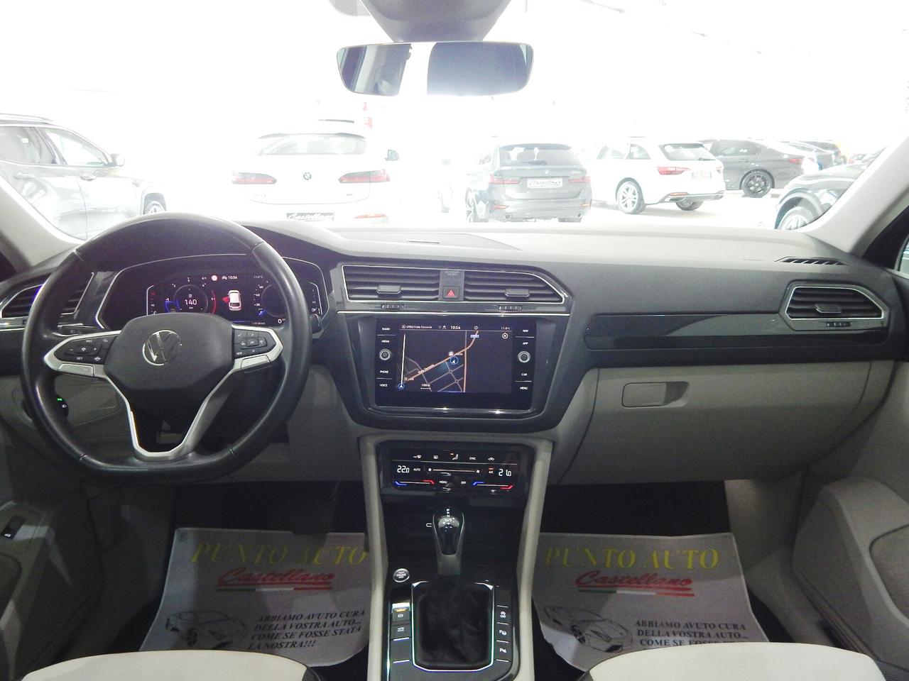 Volkswagen Tiguan 2.0 TDI Elegance 150cv DSG TETTO-NAVI-LED-PARK