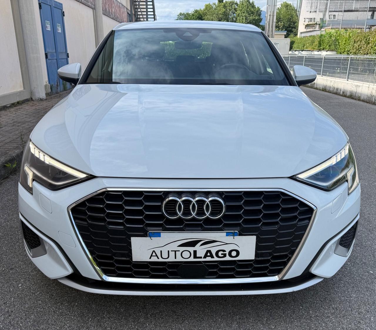 Audi A3 SPB 2.0 TDI S tronic Business .. 2022