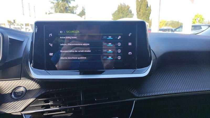 Peugeot 2008 motore elettrico 136 CV Allure Pack