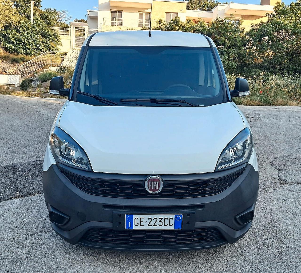 Fiat Doblo 1.6 MJT 105CV S&S PC-TN Cargo Lounge - 3 posti - Doppia porta laterale e voletto posteriore