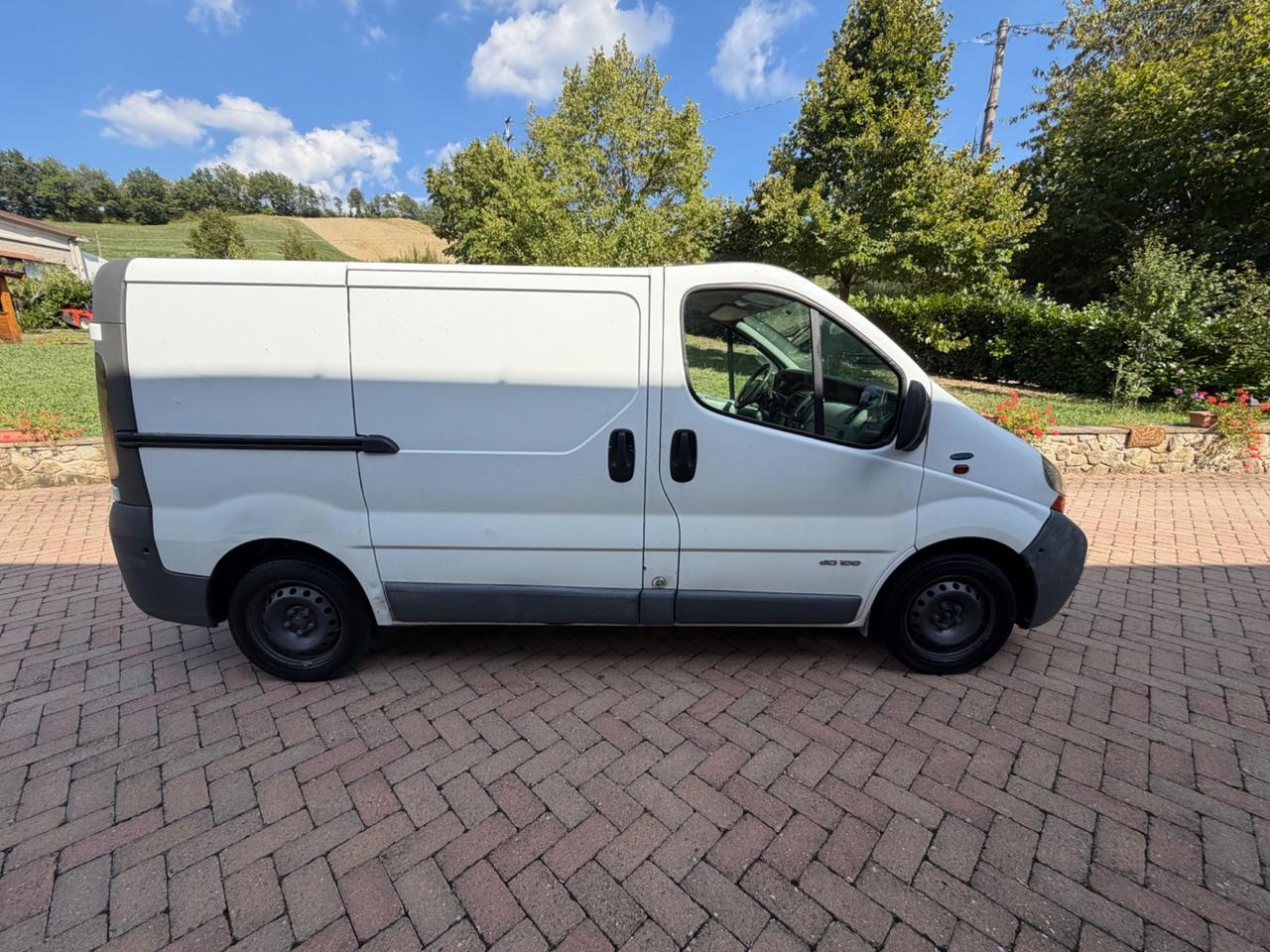 Renault Trafic T27 1.9 dCi/100PC-TN Furg.Confort