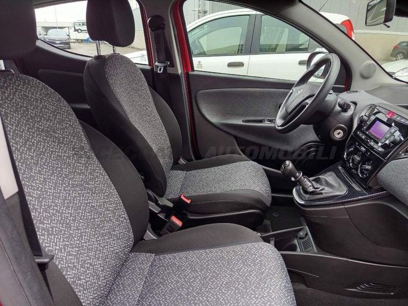 Lancia Ypsilon Ypsilon 1.0 firefly hybrid Silver s&s 70cv