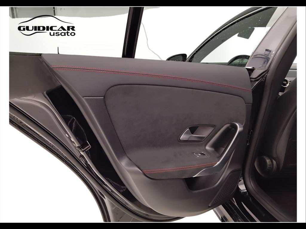 Mercedes-Benz CLA Sh.Brake - X118 - CLA Shooting Brake 200 d Premium auto