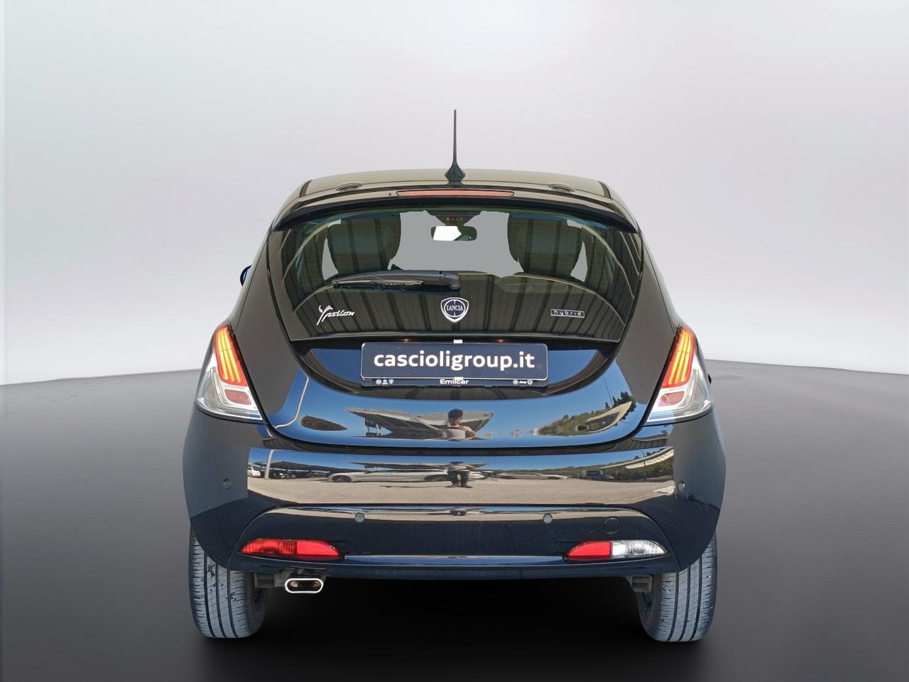 LANCIA Ypsilon III 2021 - Ypsilon 1.0 firefly hybrid Alberta Ferretti s&s 70cv