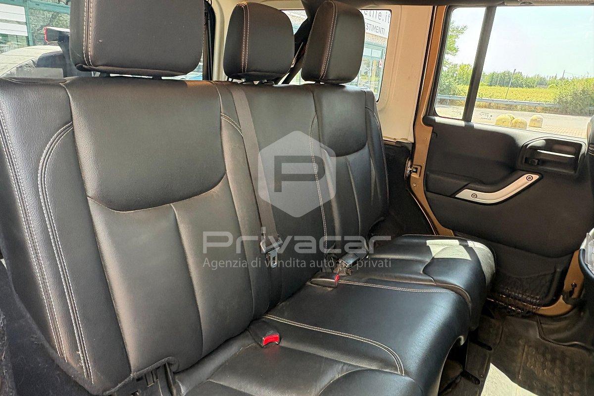 JEEP Wrangler Unlimited 2.8 CRD DPF Sahara Auto