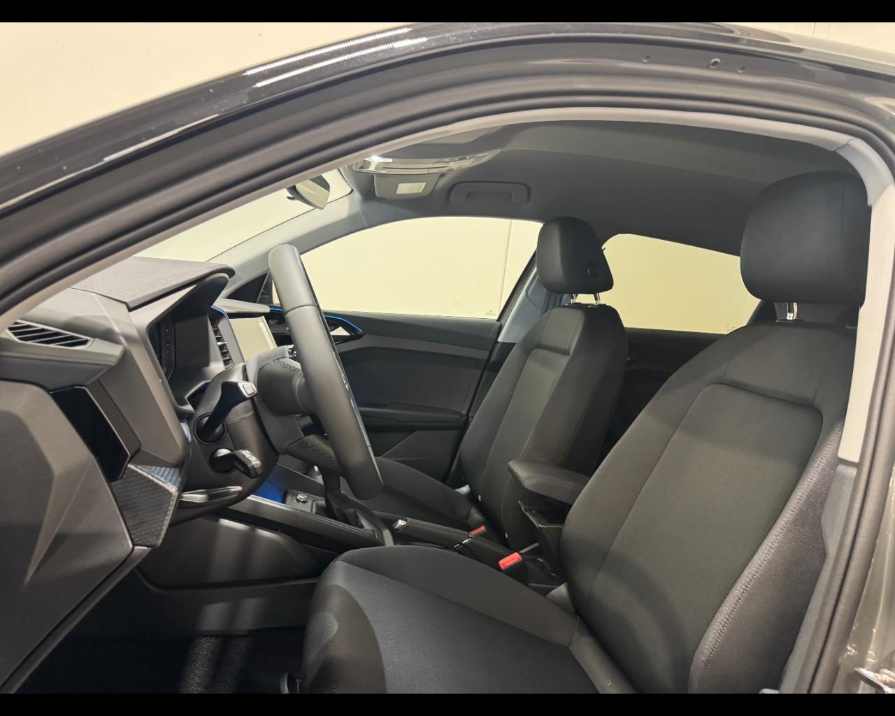 AUDI A1 ALLSTREET 30 TFSI S-TRONIC IDENTITY CONTRAST