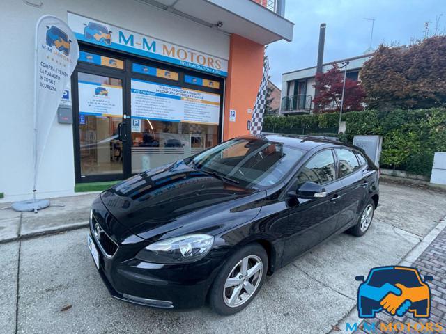 VOLVO V40 Kinetic con 12 mesi garanzia