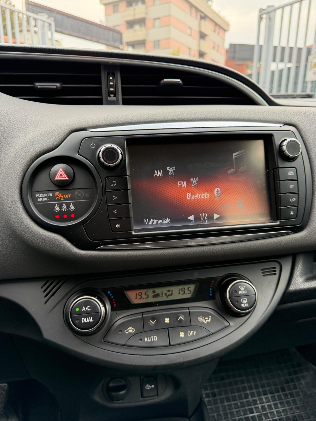 Toyota Yaris 1.0 Neopatentati Euro 6